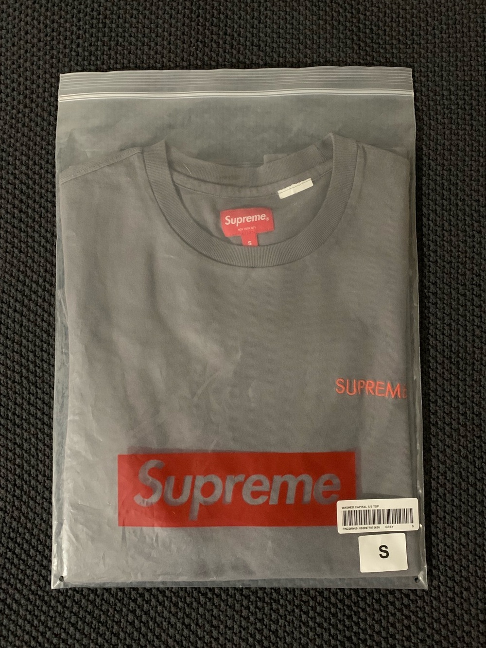Supreme Washed Capital S/S Top FW22 Grey